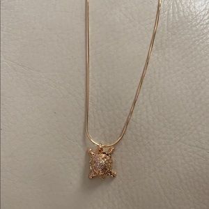 18k gold turtle necklace